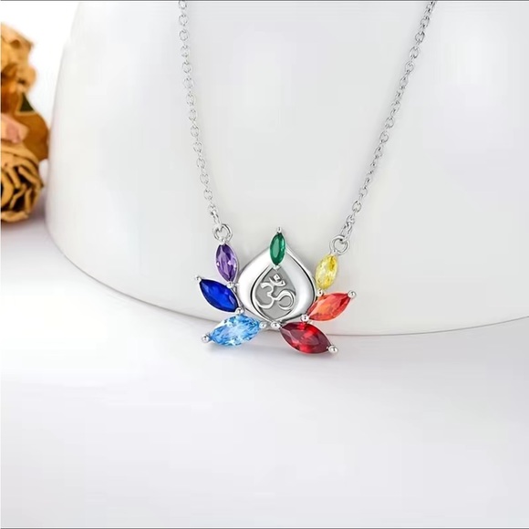 Lotus Rainbow Chakra necklace with OM - Picture 6 of 6